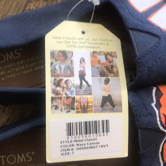 NWT Custom Hand Painted TOMS - Picture 5 of 7